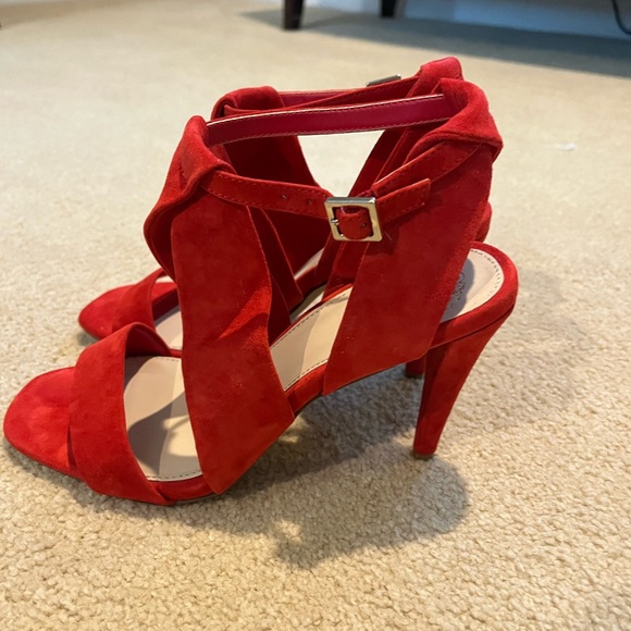 Vince Camuto red heels - Picture 2 of 3